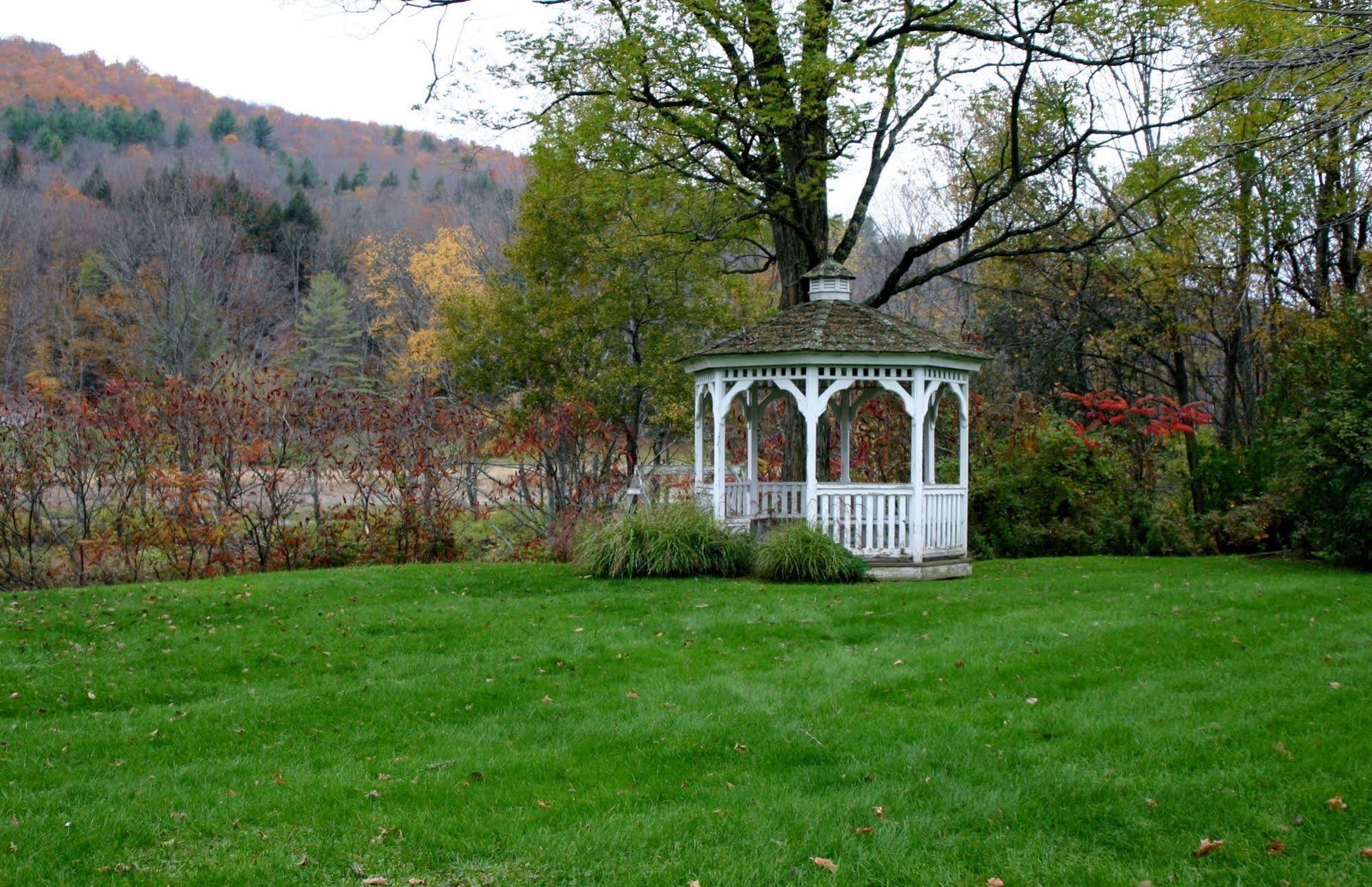 וודסטוק The Lincoln Inn & Restaurant At The Covered Bridge מראה חיצוני תמונה